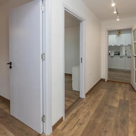 Appartement The House 2 *