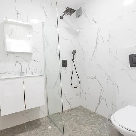 The House 2 Appartement