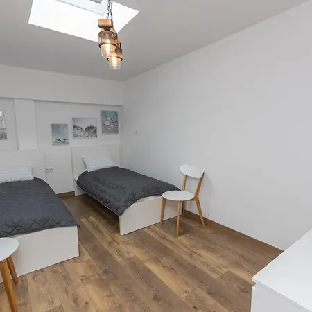 Apartment The House 2 *