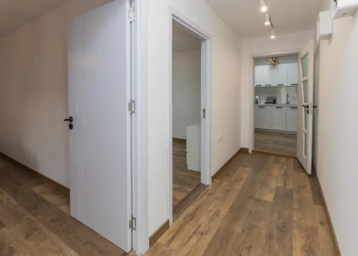 Appartement The House 2 *