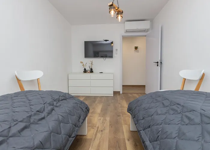 The House 2 Appartement